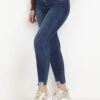 Jeans Skinny à Chevilles Effilochées
