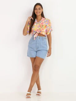 Short En Jeans Taille Haute à Pinces -Look De Femme Soldes Boutique P13 SA3250 BLU 3