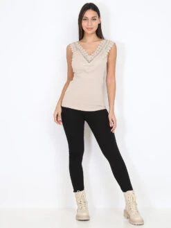 Débardeur Col V à Dentelle -Look De Femme Soldes Boutique S18 OR5792 BGE 3