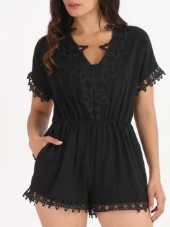 Combinaison Short Avec Détails En Broderie